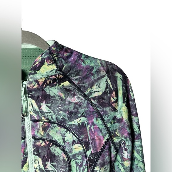Lululemon Reversible Find Your Bliss Jacket Vintage Green Iridescent Size 4 - Picture 4 of 8